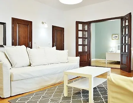 Krakowforrent - Florianska Classic 3*